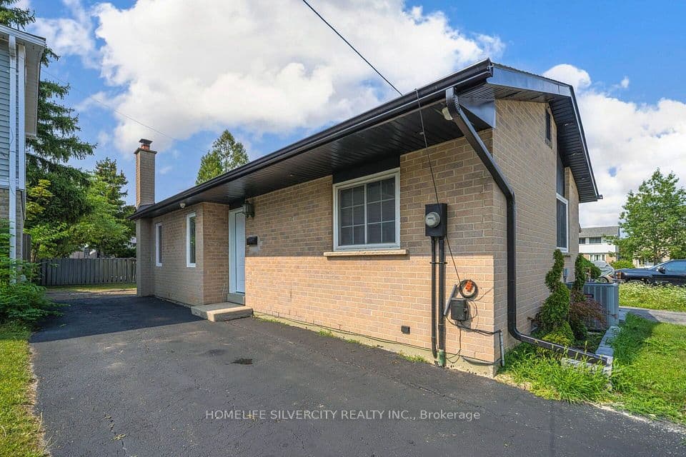 3 Hapsburg Square, Brampton, ON L6S 1Y7 – photo 2