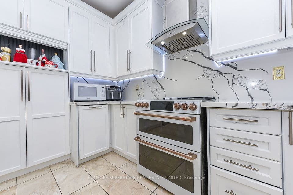 36 Lucky Lane, Brampton, ON L6R 3M3 – photo 3