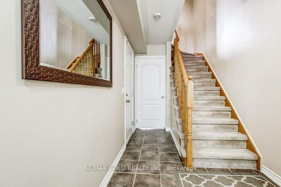 6 Cailiff Street, Brampton, ON L6Y 0P9 – photo 2