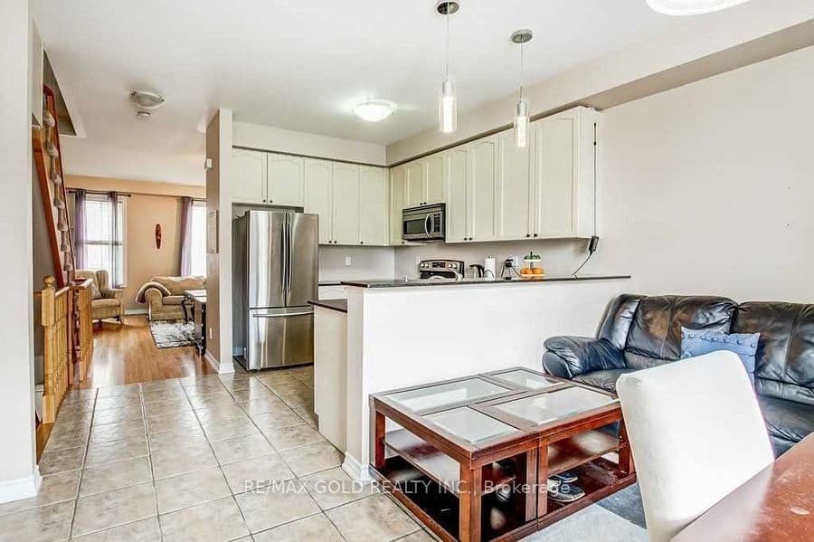 6 Cailiff Street, Brampton, ON L6Y 0P9 – photo 3
