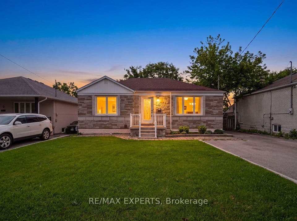 8 Palamar Road, Toronto, ON M3M 1L1 – main photo