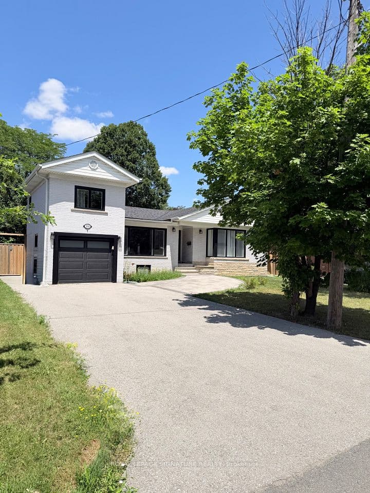 104 Great Oak Drive, Toronto, ON M9A 1N5 – photo 2