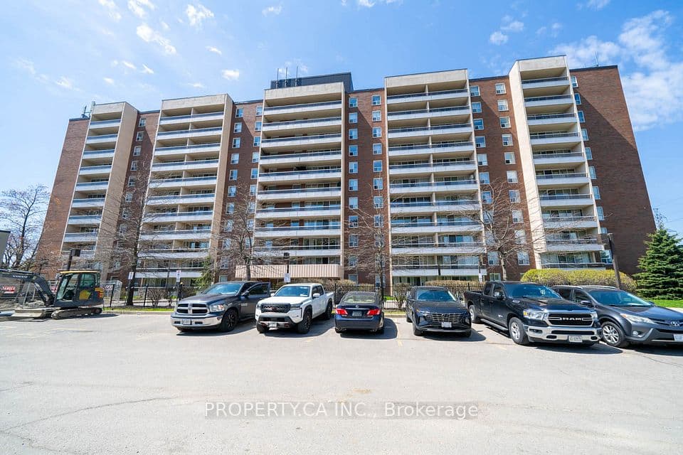 31 Four Winds Drive W 901, Toronto, ON M3J 1K9 – main photo