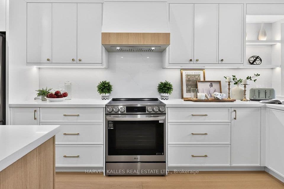 1160 Walden Circle 1, Mississauga, ON L5J 4J9 – photo 3