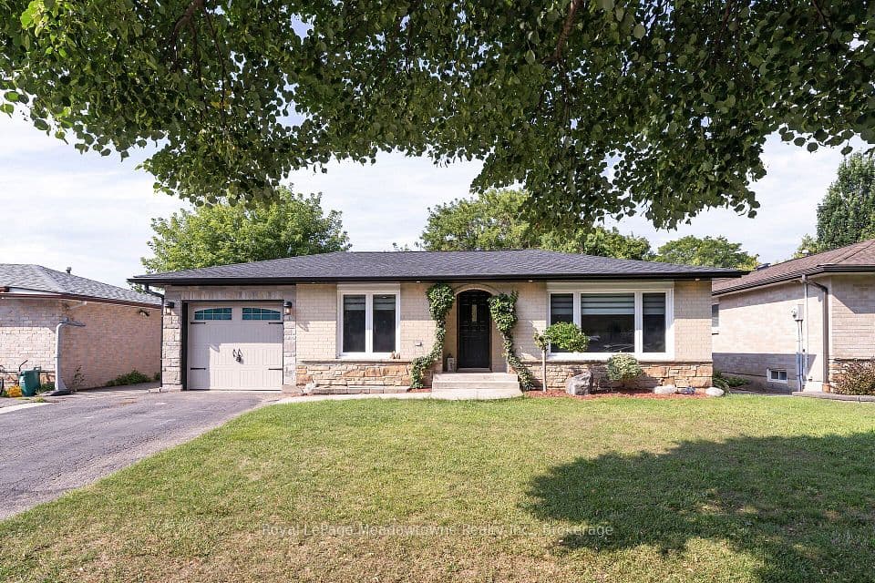 96 Macdonald Crescent, Milton, ON L9T 2Y8 – photo 2