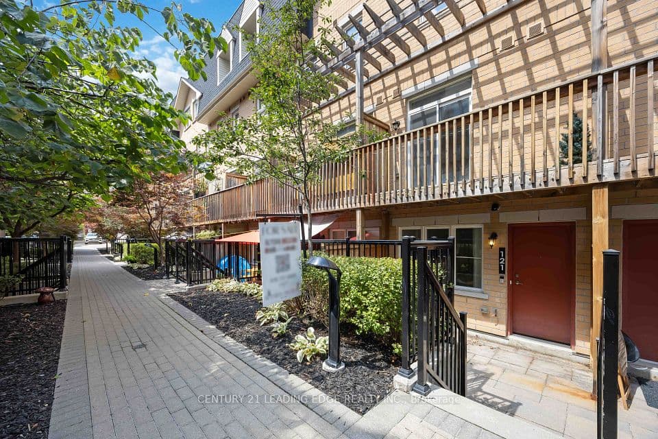 380 Hopewell Avenue 121, Toronto, ON M6E 2S2 – photo 3