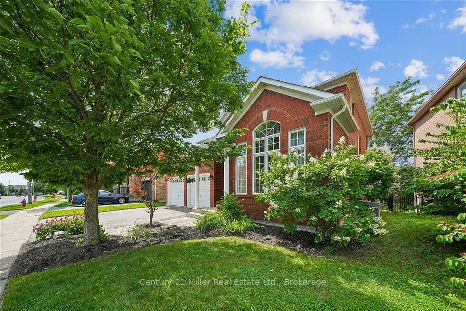 2350 Valleyridge Drive, Oakville, ON L6M 5C1 – main photo