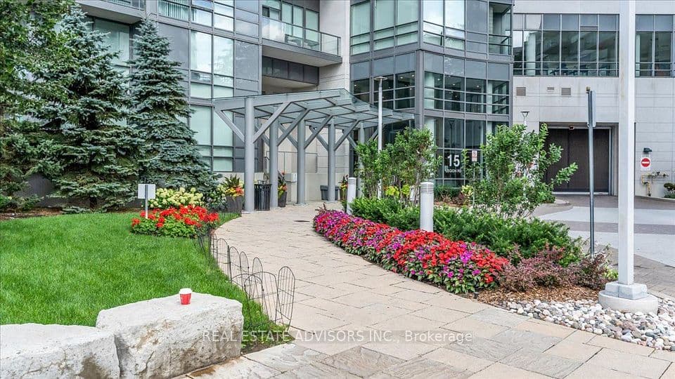 15 Legion Road 204, Toronto, ON M8V 0A9 – photo 2