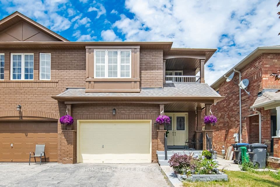 16 Capistro Street, Brampton, ON L7A 3J3 – main photo