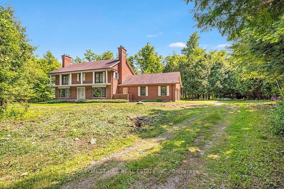 8300 Macarthur Drive, Milton, ON L0P 1B0 – main photo