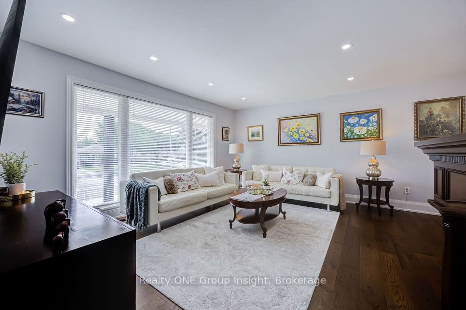 150 Avondale Boulevard, Brampton, ON L6T 1H8 – photo 3
