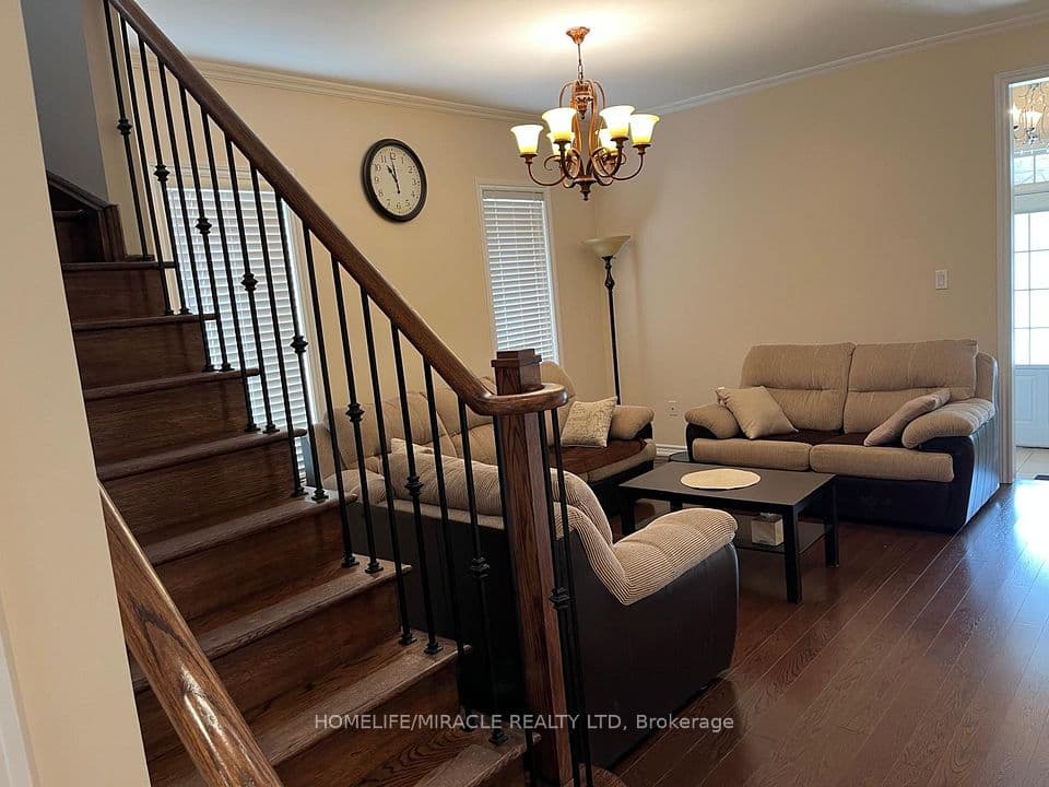 8 Sculptor Street, Brampton, ON L6P 3H5 – photo 3
