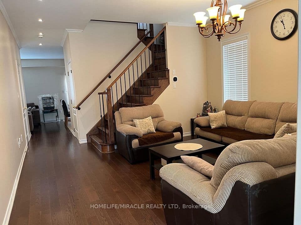 8 Sculptor Street, Brampton, ON L6P 3H5 – photo 2