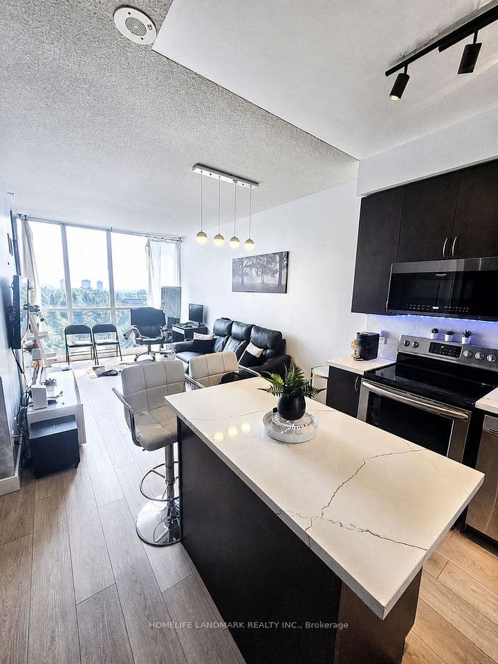 223 Webb Drive 607, Mississauga, ON L5B 0E8 – photo 2