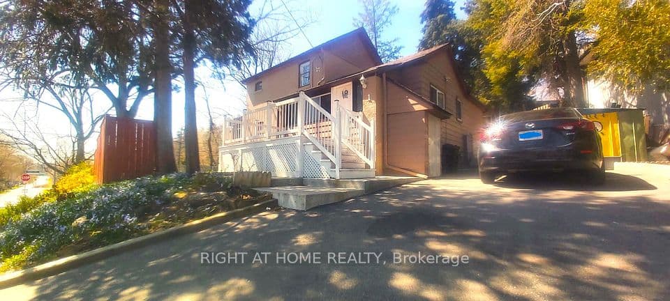 1 Edgebrook Drive, Toronto, ON M9V 1E1 – main photo