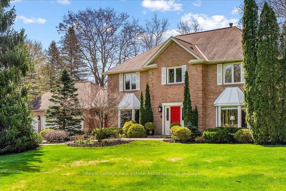 4 Wolf Crescent, Caledon, ON L7E 0A7 – main photo