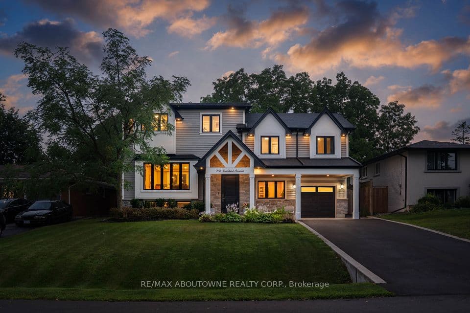 438 Southland Crescent, Oakville, ON L6L 3N8 – main photo