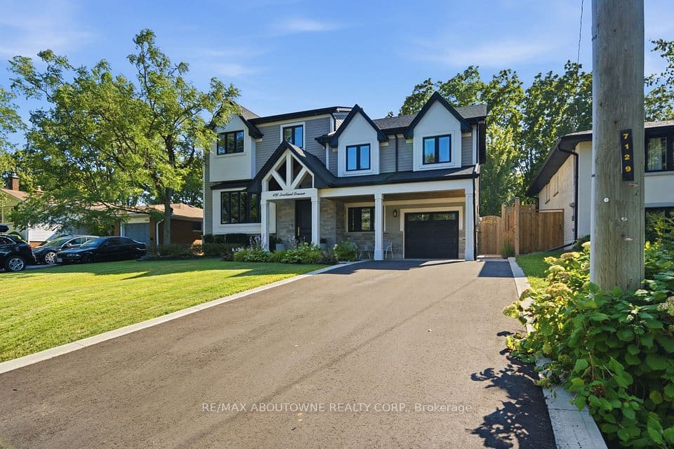 438 Southland Crescent, Oakville, ON L6L 3N8 – photo 2