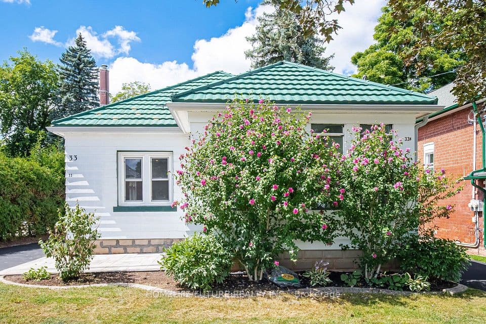 33 Brock Street, Halton Hills, ON L7J 1N3 – main photo