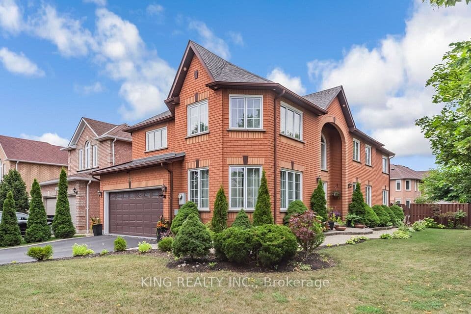 1427 Grossi Street, Mississauga, ON L5V 1T9 – photo 2