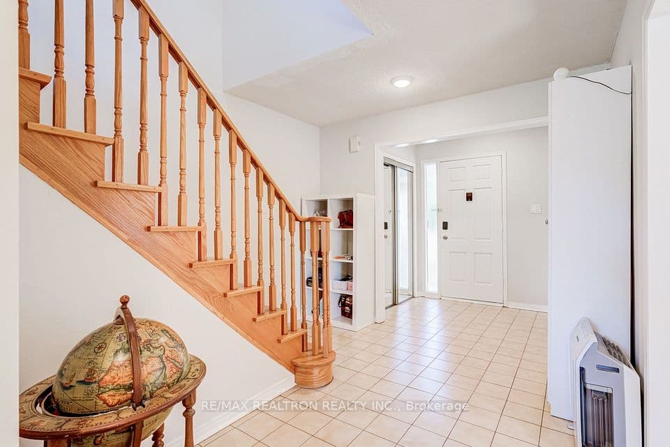 4379 Radisson Crescent, Mississauga, ON L5M 4C4 – photo 2