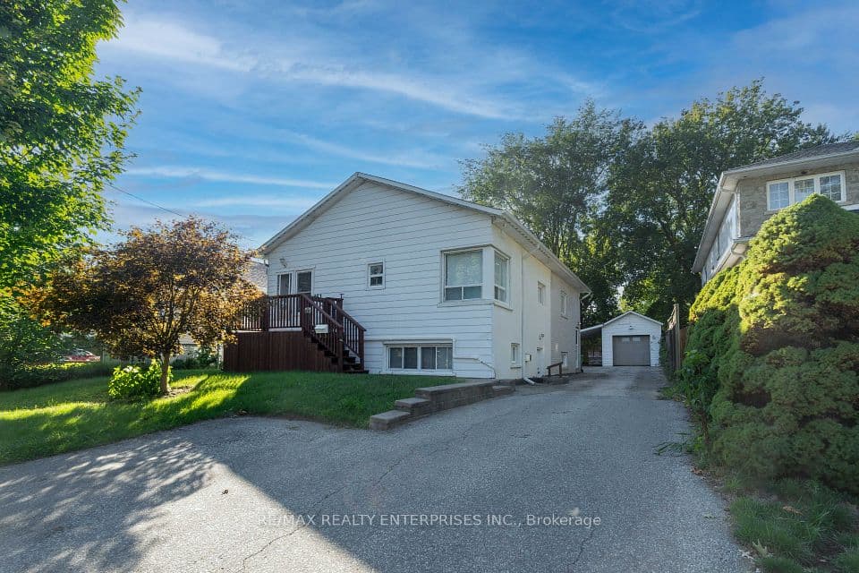 161 Angelene Street, Mississauga, ON L5G 1X1 – main photo