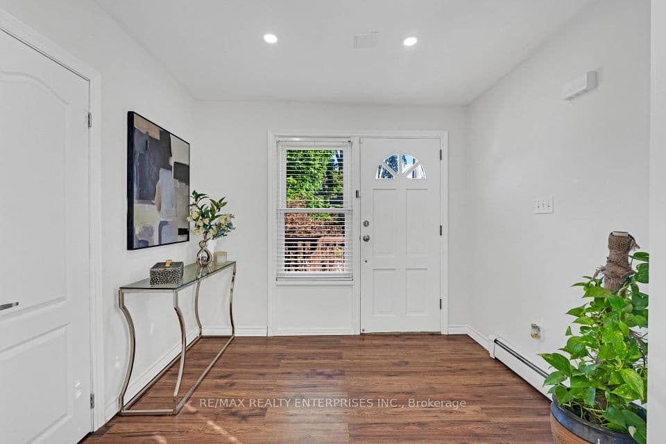 161 Angelene Street, Mississauga, ON L5G 1X1 – photo 3