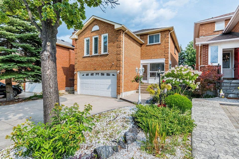 292 Ukraine Road, Mississauga, ON L5B 3W6 – photo 3