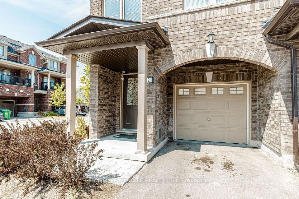 32 Arcola Street, Brampton, ON L6P 4N7 – photo 2