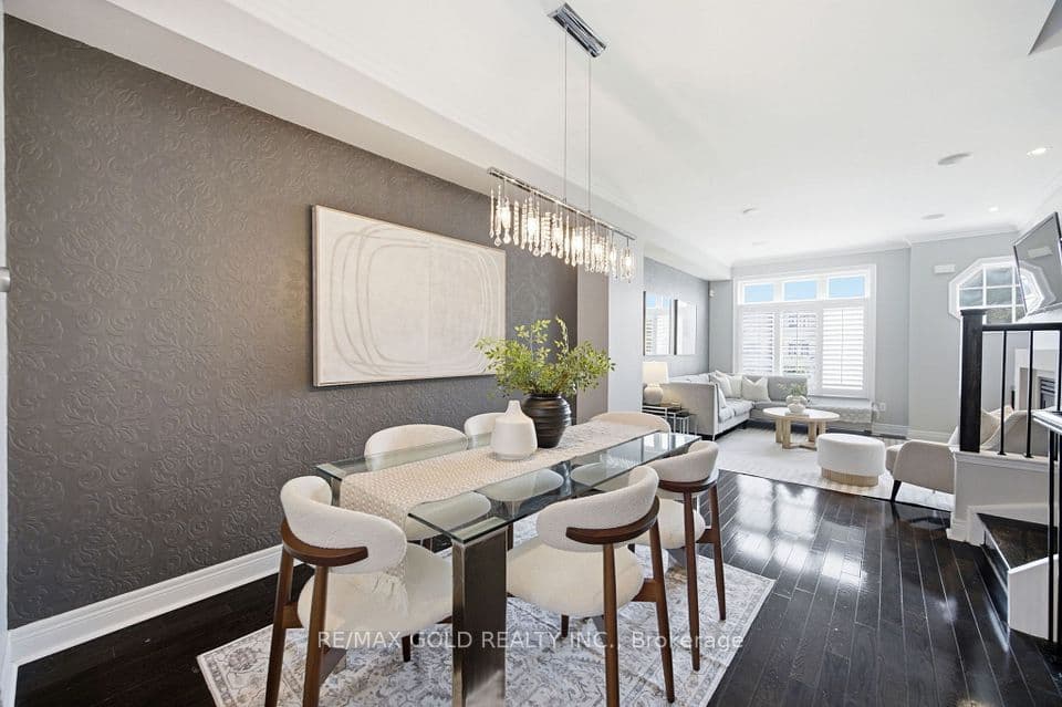 71 Cormier Heights, Toronto, ON M8Z 0B6 – main photo