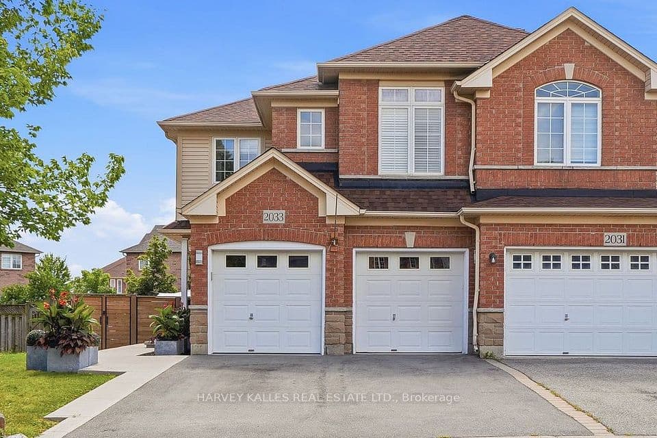 2033 Redstone Crescent, Oakville, ON L6M 5B2 – main photo