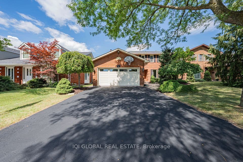 1497 Greenbriar Drive, Oakville, ON L6M 1Y9 – photo 2