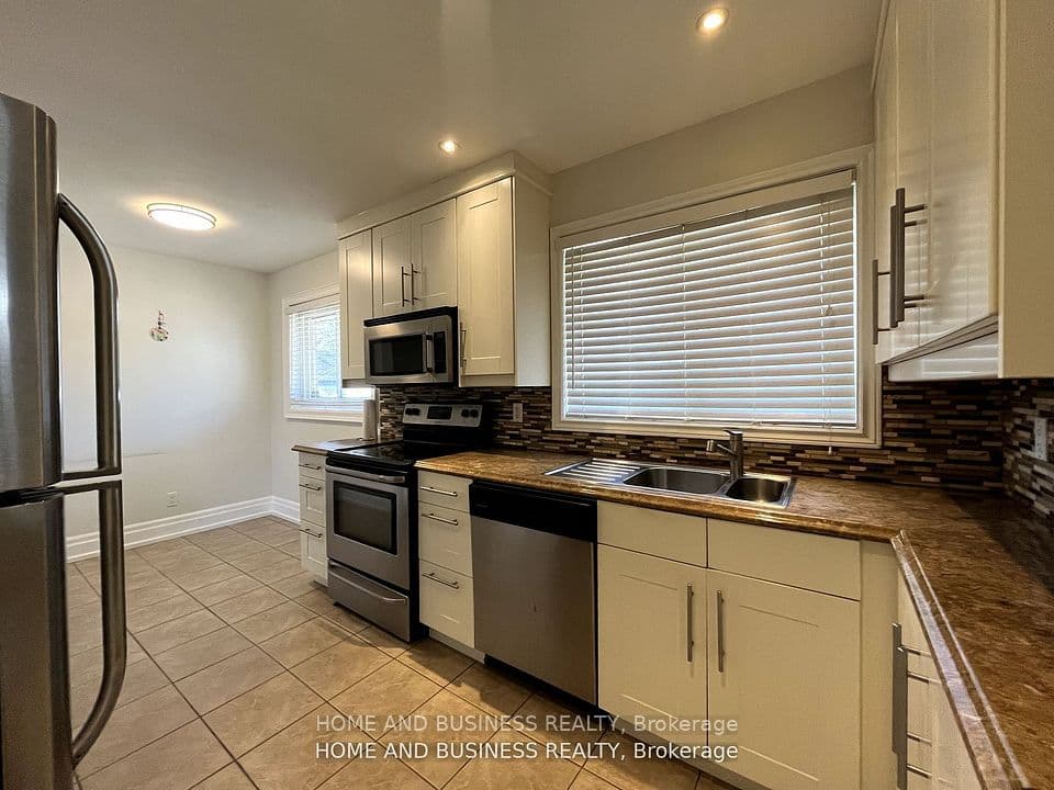 376 Ashbury Road, Oakville, ON L6K 2M7 – photo 3
