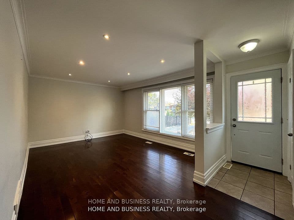 376 Ashbury Road, Oakville, ON L6K 2M7 – photo 2