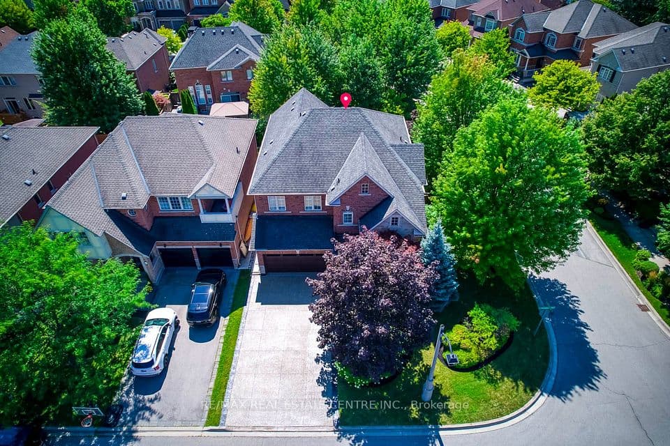 290 Duskywing Way, Oakville, ON L6L 6X6 – main photo