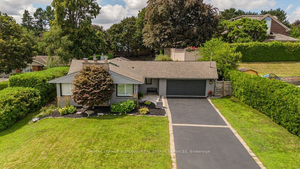 892 North Shore Boulevard W, Burlington, ON L7T 1A8 – main photo