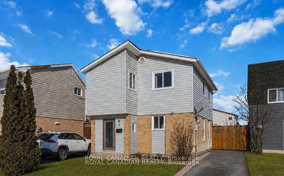9 Horatio Court, Brampton, ON L6S 1X8 – main photo