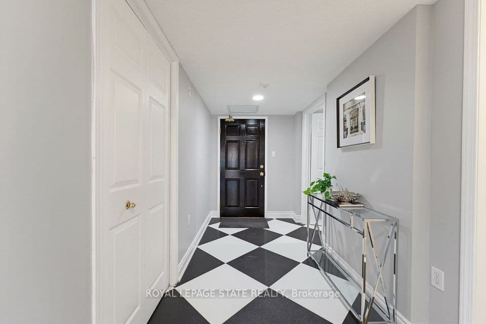 216D Plains Road West Road W 309, Burlington, ON L7T 4K8 – photo 2
