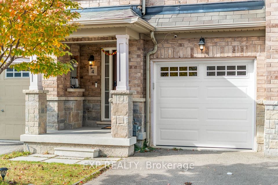 4 Magdalene Crescent, Brampton, ON L6Z 0G9 – main photo