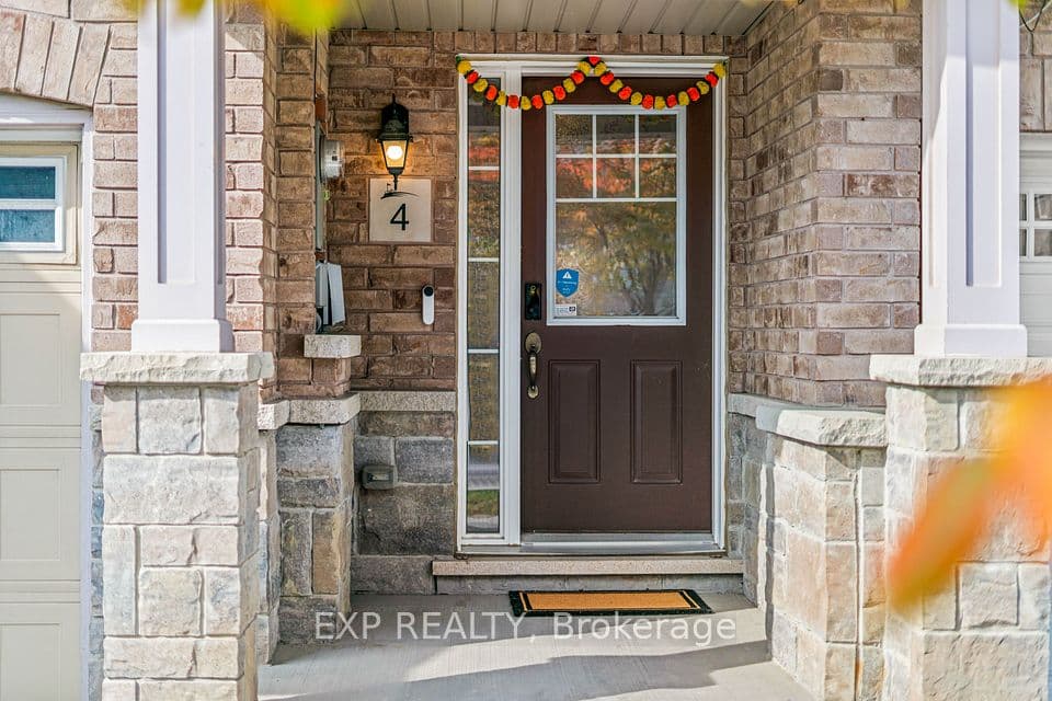 4 Magdalene Crescent, Brampton, ON L6Z 0G9 – photo 3