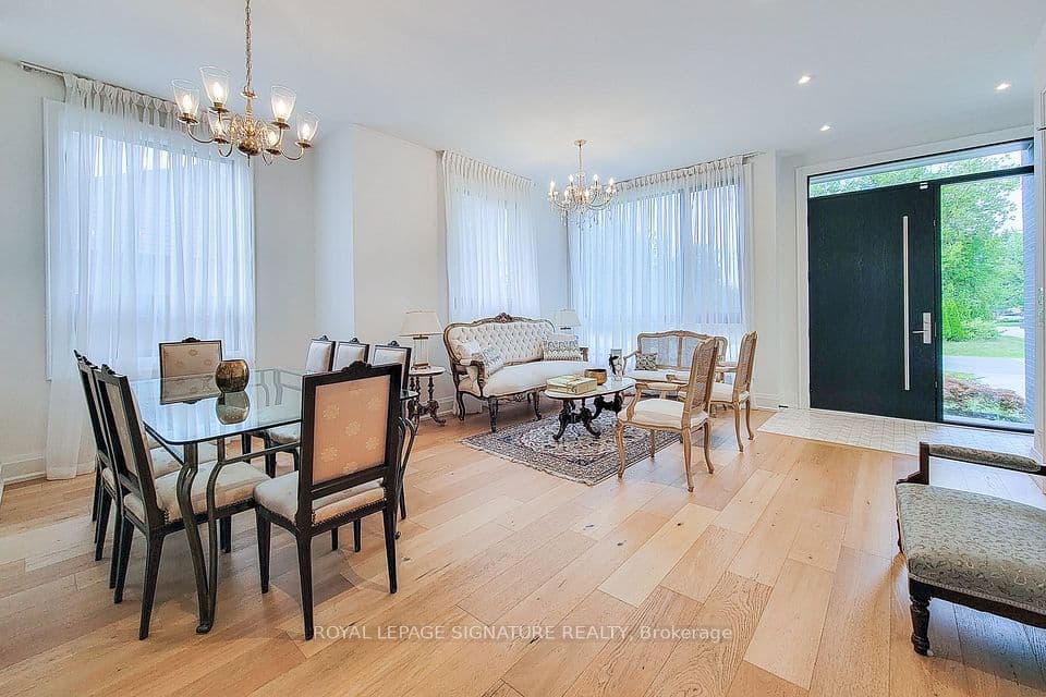 518 Sherin Drive, Oakville, ON L6L 4J8 – photo 2