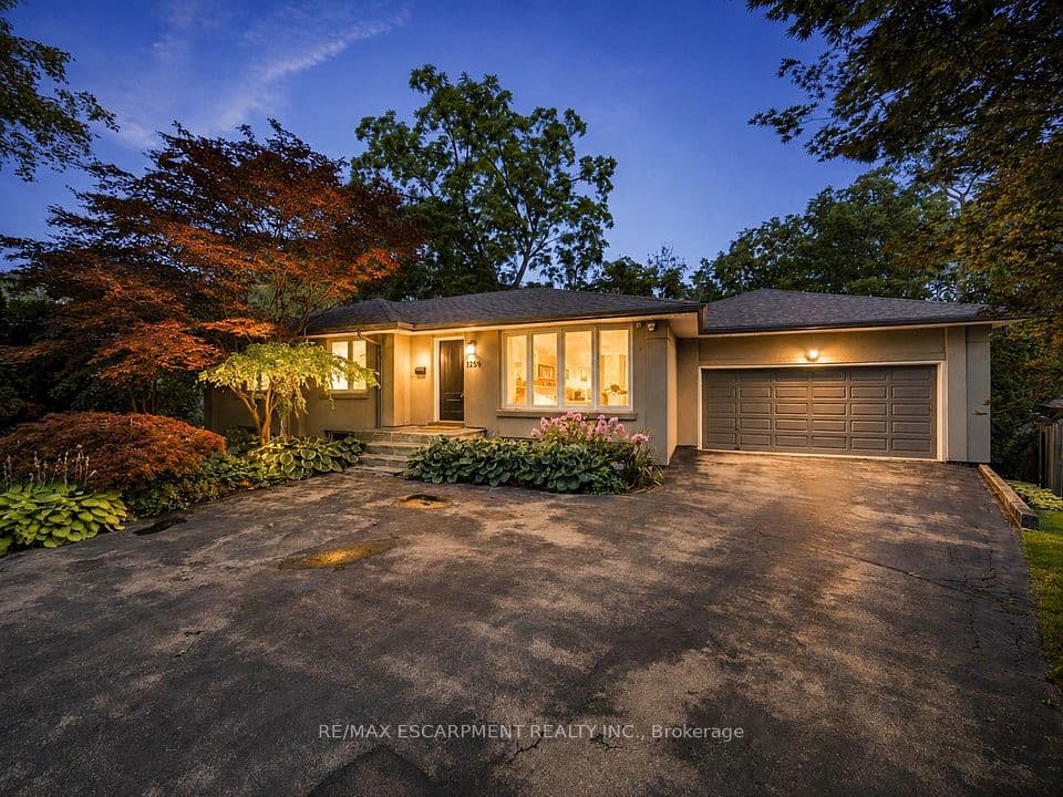 1239 Baldwin Drive, Oakville, ON L6J 2W4 – photo 2