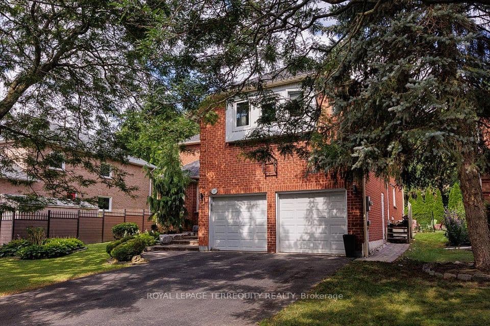 1207 Dogwood Crescent, Oakville, ON L6J 7J2 – photo 2