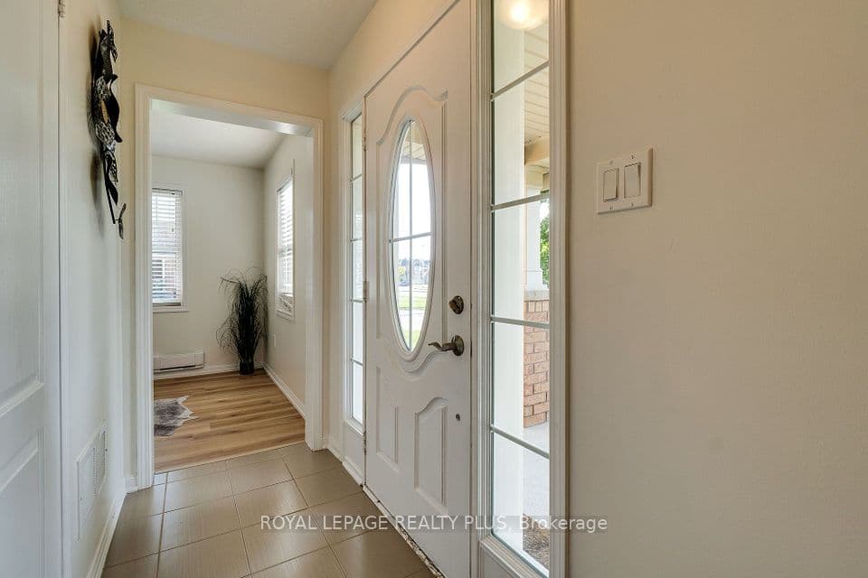 501 Cavanagh Lane, Milton, ON L9T 8G3 – photo 3