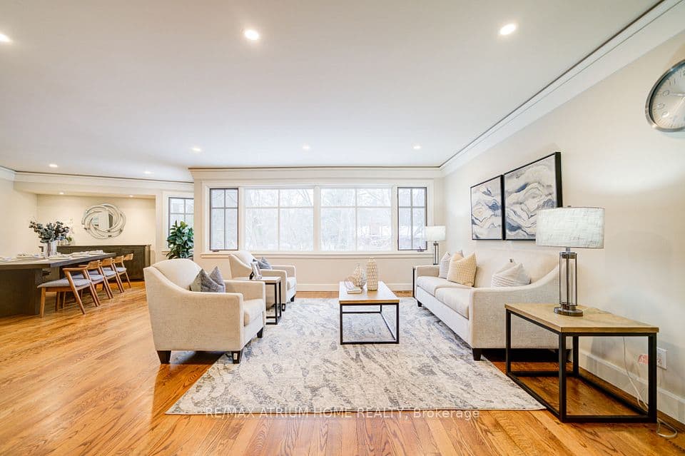 223 Trelawn Avenue, Oakville, ON L6J 4R3 – photo 3