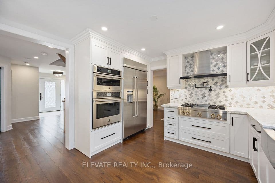 2059 Shawanaga Trail, Mississauga, ON L5H 3Z3 – photo 3