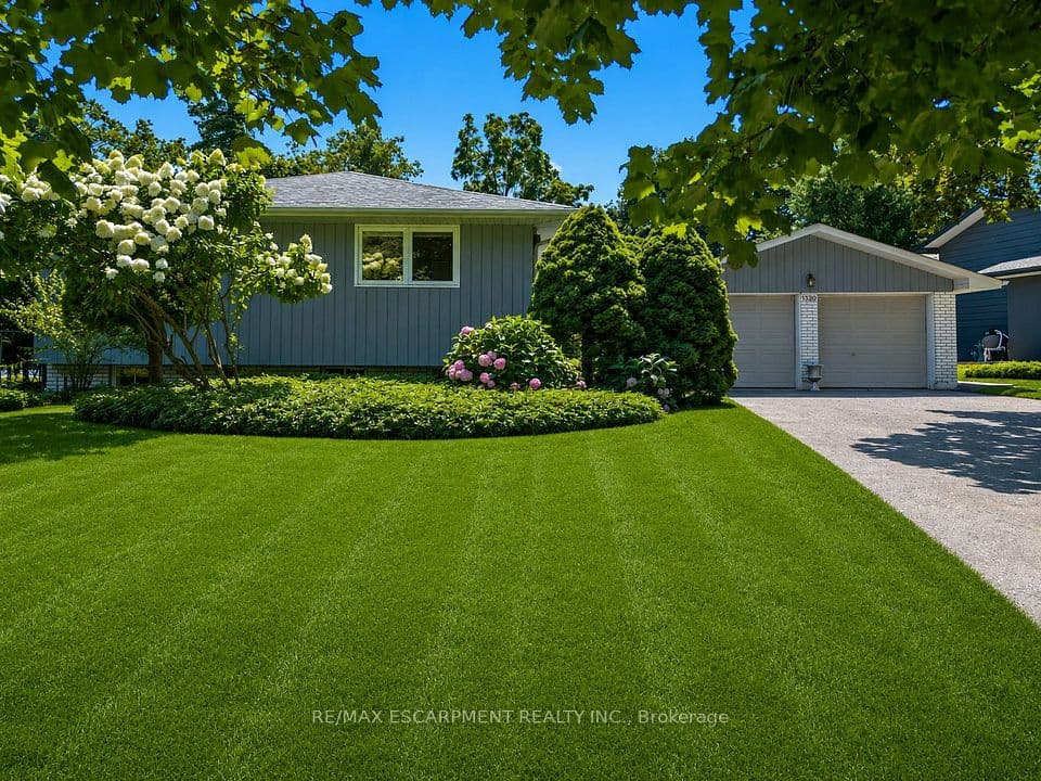 1320 Gatehouse Drive, Mississauga, ON L5H 1A5 – main photo