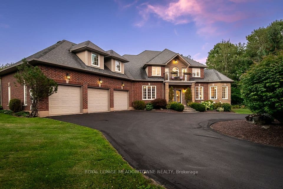 4215 Ennisclare Drive, Milton, ON N0B 2K0 – main photo