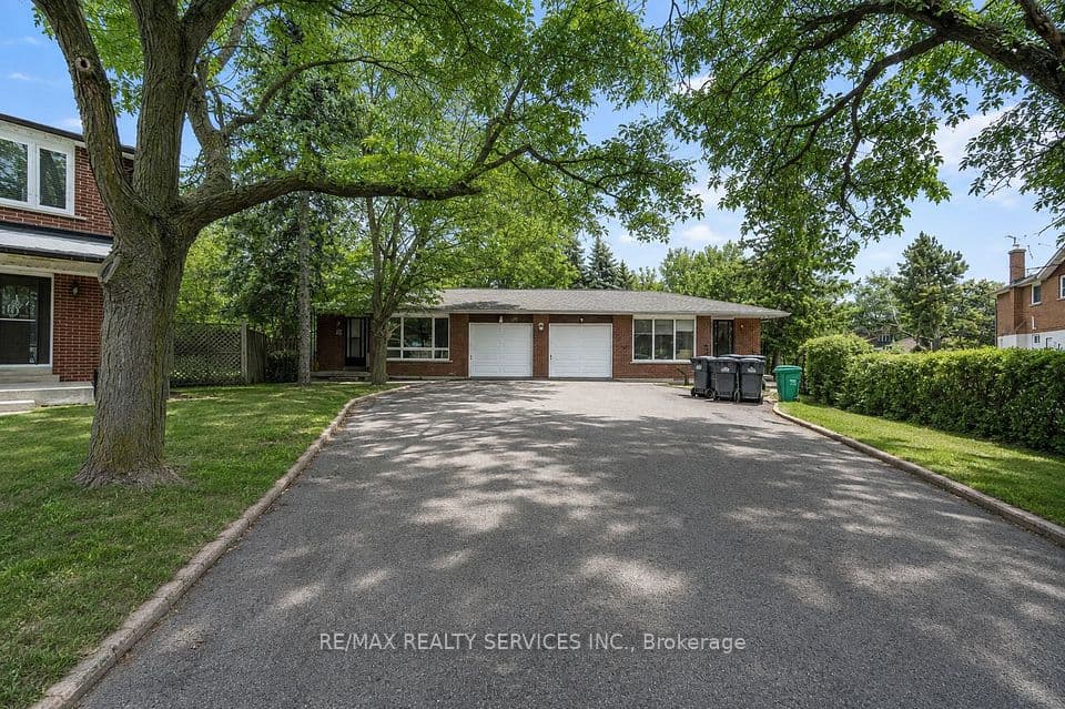 70 Montjoy Crescent, Brampton, ON L6S 3E7 – main photo