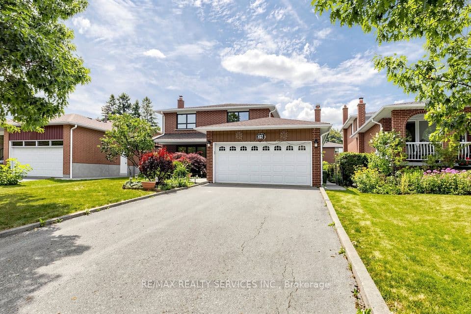 25 Malcolm Crescent, Brampton, ON L6S 3C7 – main photo